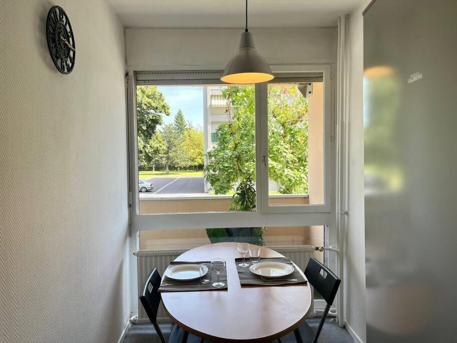 Appartement Lumineux F2 / Pkg Gratuit / Proche A31 Metz